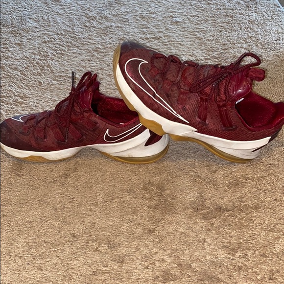 Nike Lebron 13 Low Team Red - Picture 5 of 5